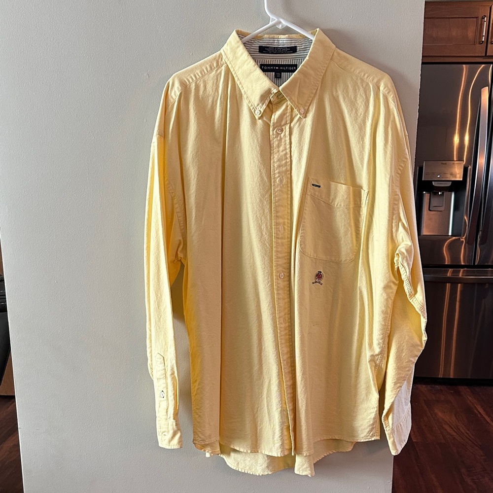 Tommy Hilfiger long sleeve button down shirt, like new condition
